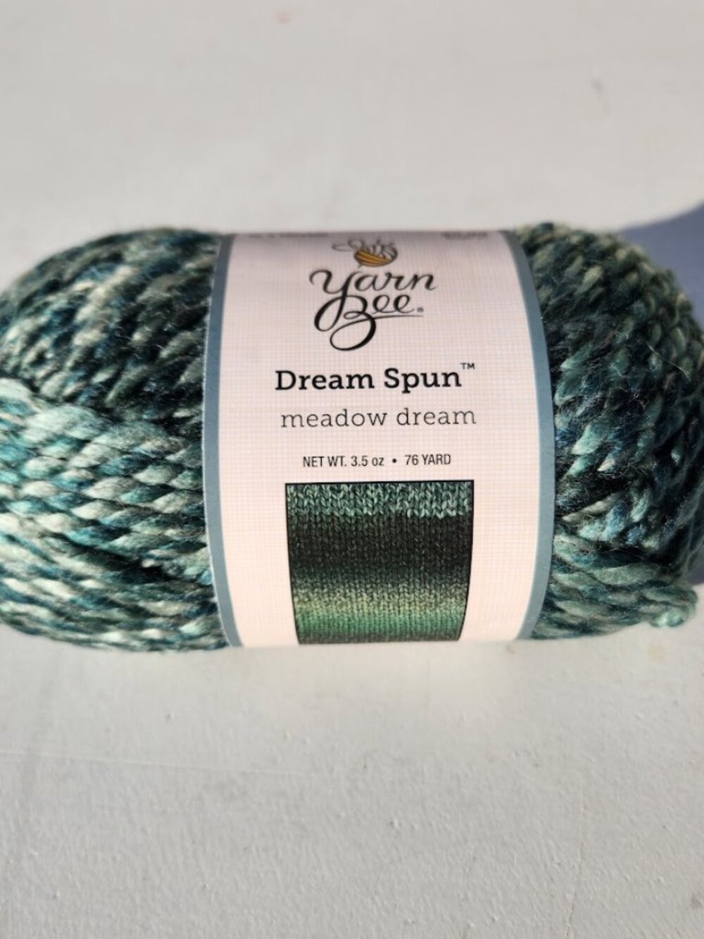 NEW Soft Yarn Bee Bulky for Crocheting Knitting Soft Skein 76 Yards 80% Acrylic